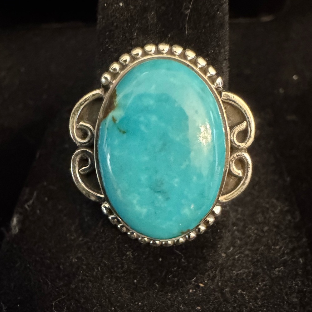 Genuine Kingman Turquoise Oval sterling Silver Ring